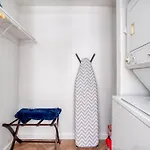 Stay Portland Collection - The Perfect Flat - Vintage Shops & Reed College